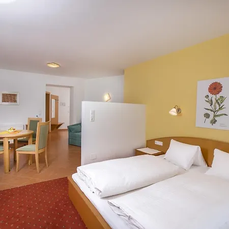 Konukevi Garni Roesslhof Hollersbach im Pinzgau